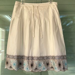 ANN TAYLOR White Embroidered Hem Side Zipper & Draw string  Cotton Skirt Size 6